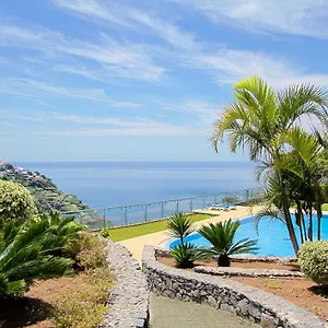 https://peace-haven.madeira-islandshotels.com